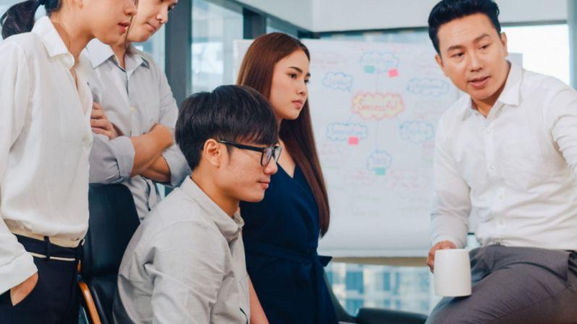 Hình ảnh minh họa cờ bạc có trách nhiệm, thể hiện sự cân bằng và hỗ trợ